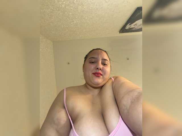 Alisaay, en directo ahora en BongaCams