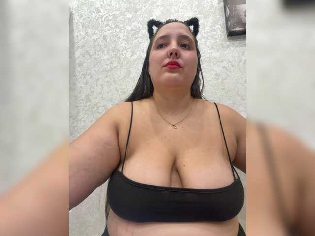 Alisaay live webcam show