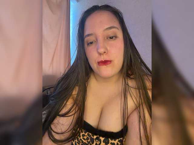 Alisaay live cam on BongaCams