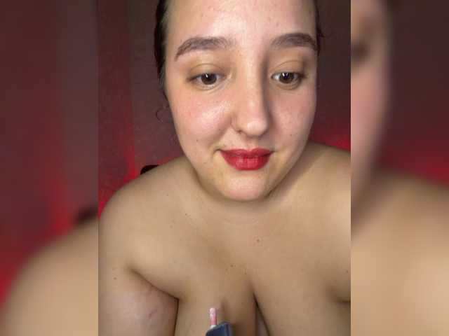 Alisaay live cam on BongaCams