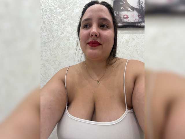 Alisaay live webcam show
