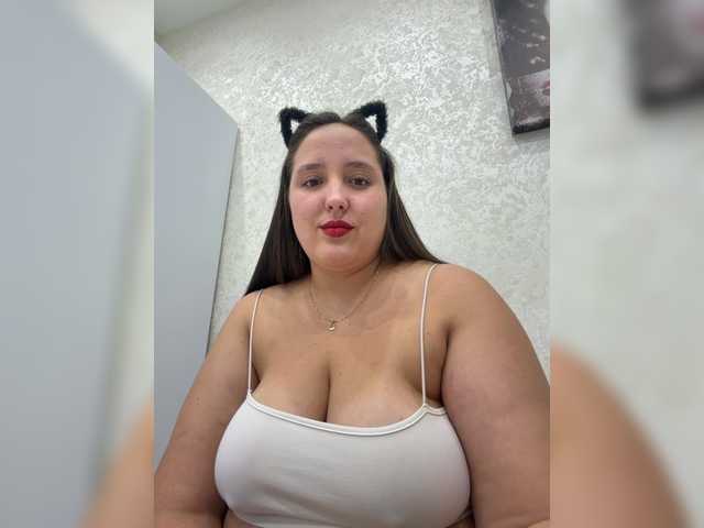 Alisaay live webcam show