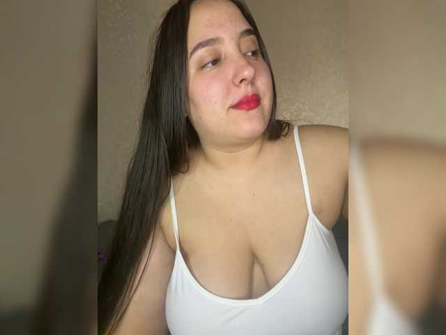 Alisaay live cam on BongaCams