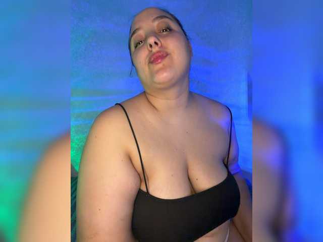 Alisaay live cam on BongaCams