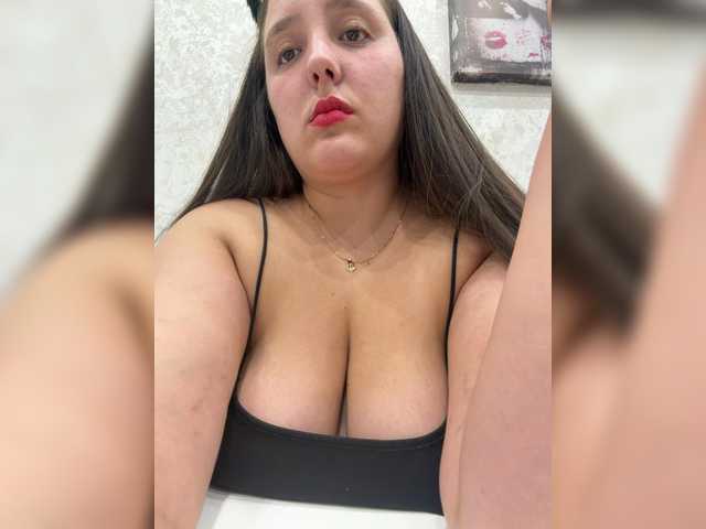Alisaay live webcam show
