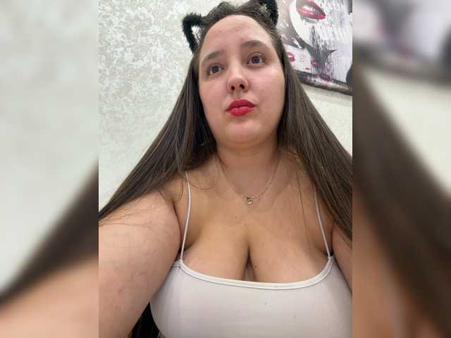 Alisaay live webcam show