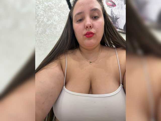 Alisaay live webcam show