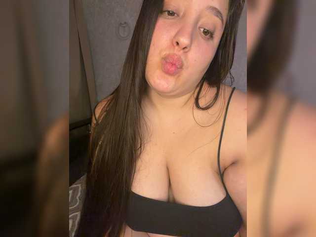 Alisaay live cam on BongaCams