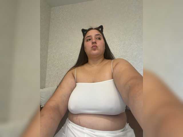 Alisaay live cam on BongaCams