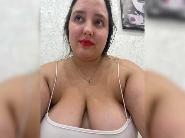 Alisaay live webcam show