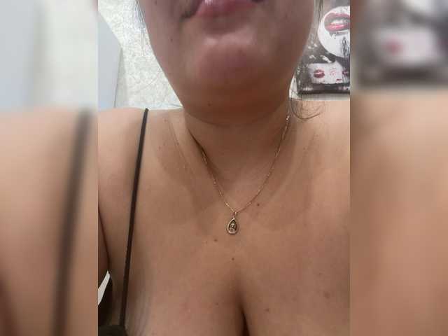 Alisaay live webcam show