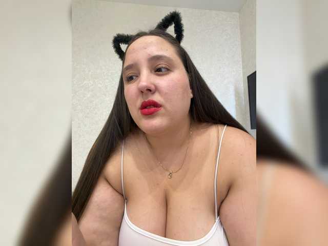 Alisaay live webcam show