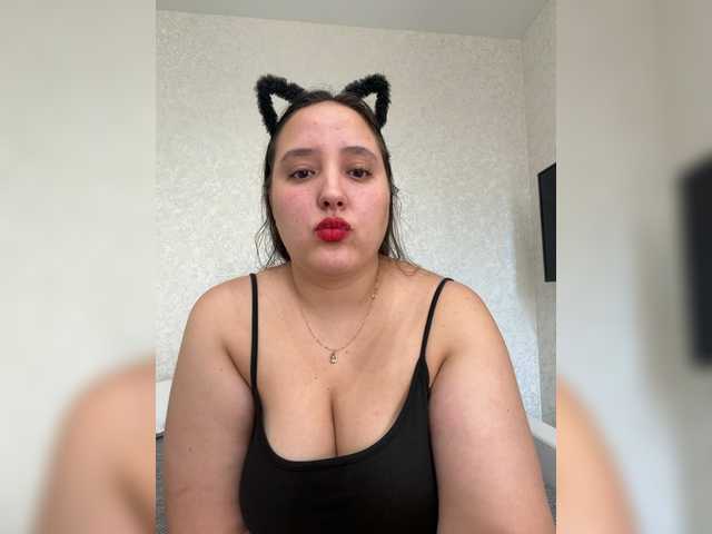 Alisaay live webcam show