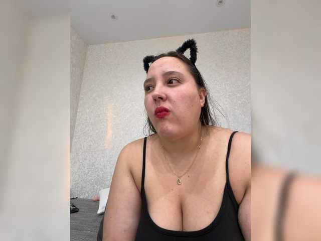 Alisaay live webcam show