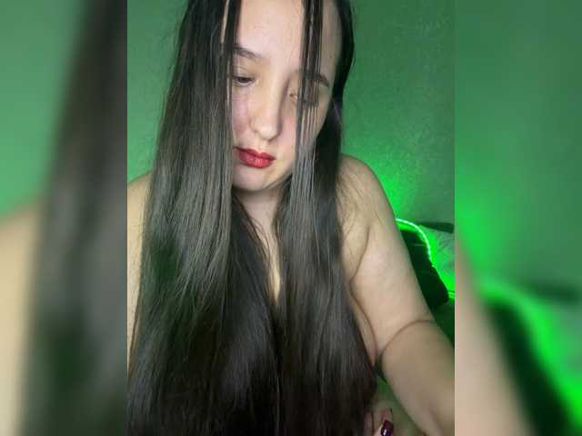 Alisaay live cam on BongaCams