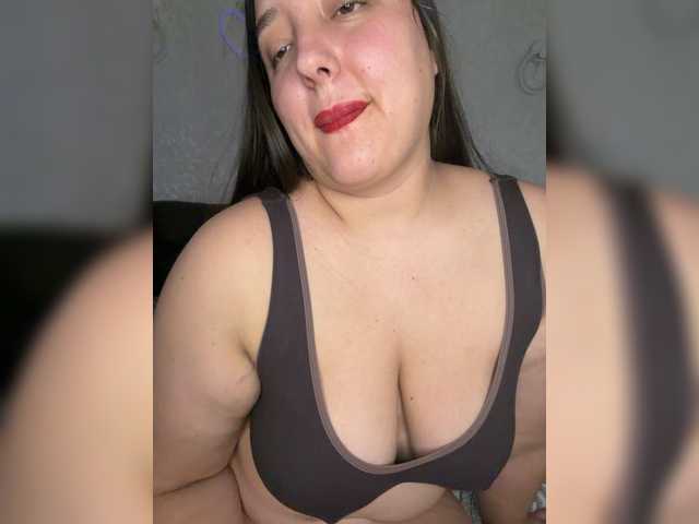 Alisaay live cam on BongaCams