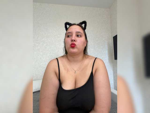 Alisaay live webcam show