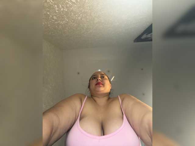 Alisaay, en directo ahora en BongaCams