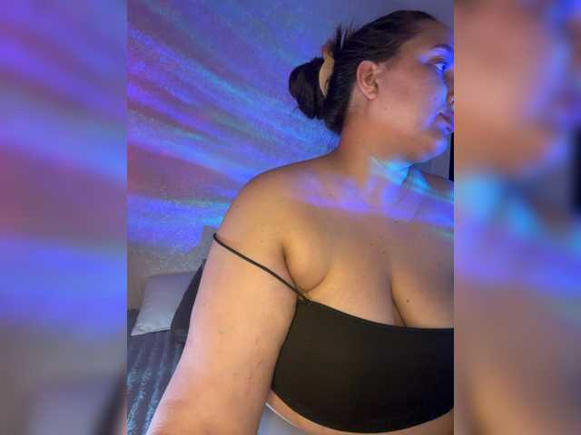Alisaay live cam on BongaCams