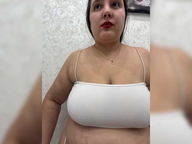 Alisaay live webcam show