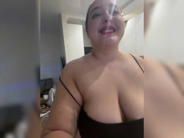 Alisaay live webcam show