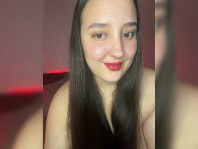 Alisaay live cam on BongaCams