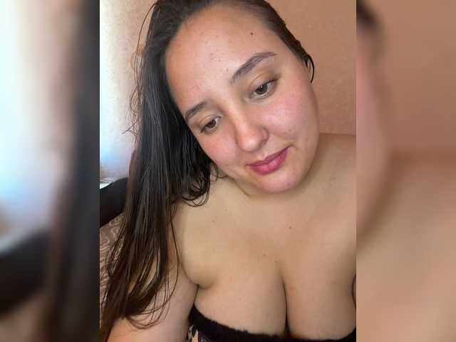 Alisaay live cam on BongaCams