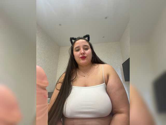 Alisaay live webcam show