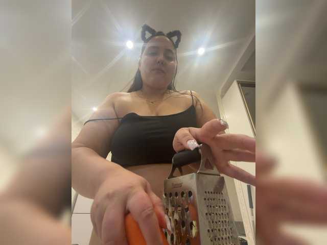 Alisaay live webcam show