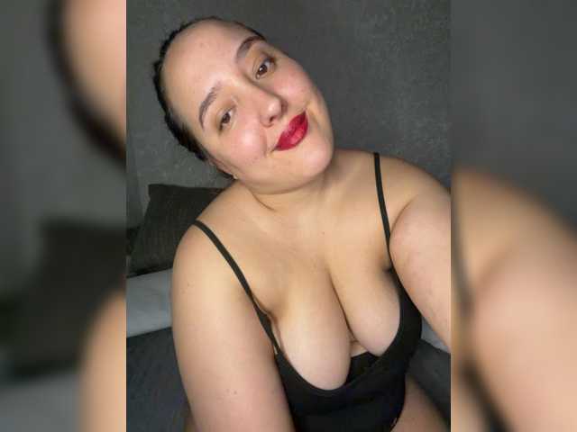 Alisaay live cam on BongaCams
