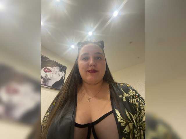 Alisaay live cam on BongaCams