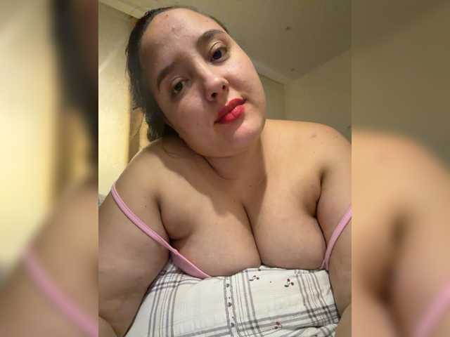 Alisaay live cam on BongaCams