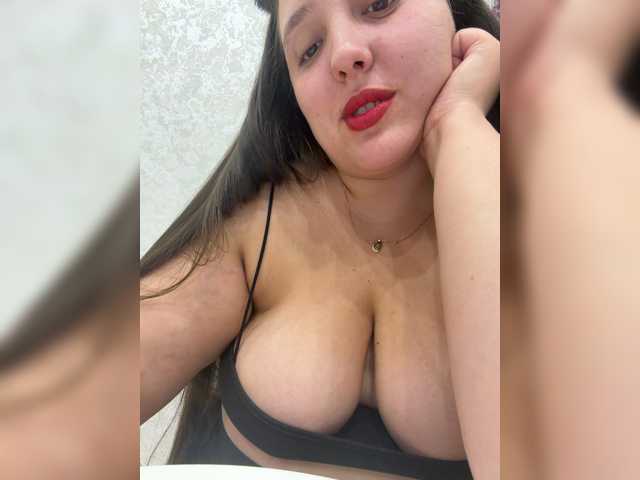 Alisaay live webcam show