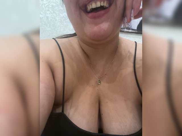 Alisaay live webcam show