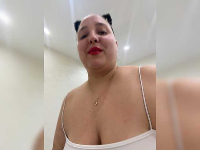 Alisaay live webcam show