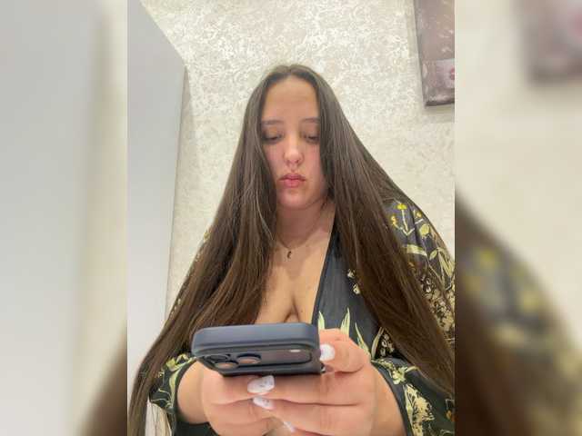 Alisaay live webcam show