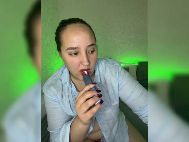 Alisaay live cam on BongaCams