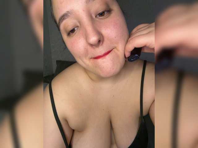 Alisaay live cam on BongaCams