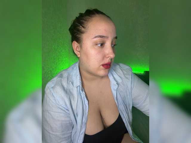 Alisaay live cam on BongaCams