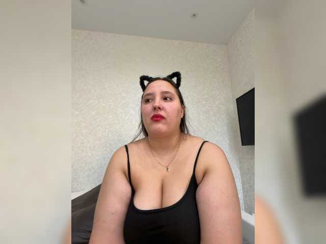 Alisaay live cam on BongaCams