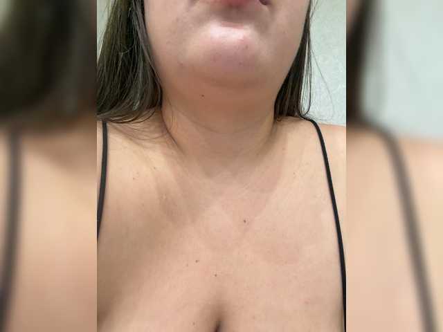 Alisaay live cam
