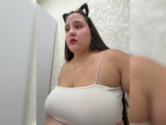 Alisaay live webcam show