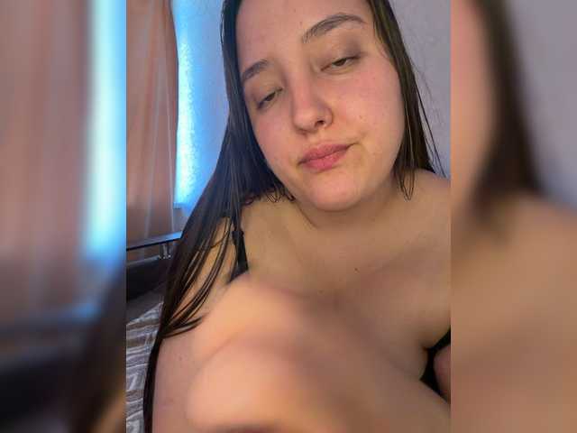 Alisaay live cam on BongaCams