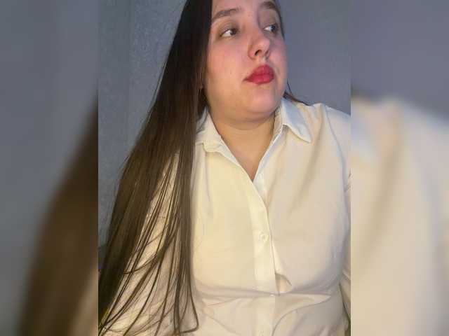 Alisaay live cam on BongaCams