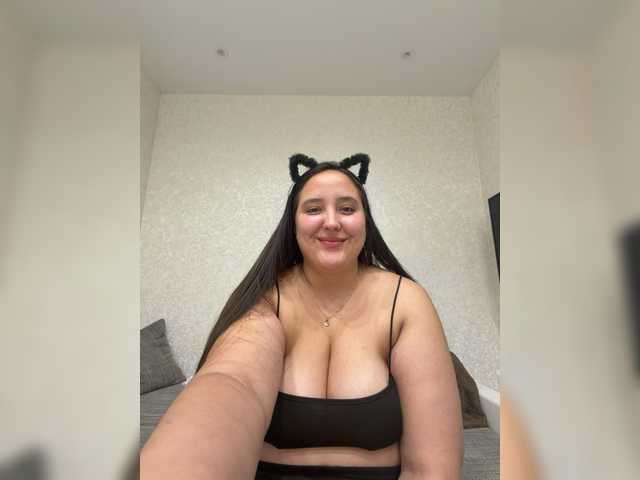 Alisaay live webcam show