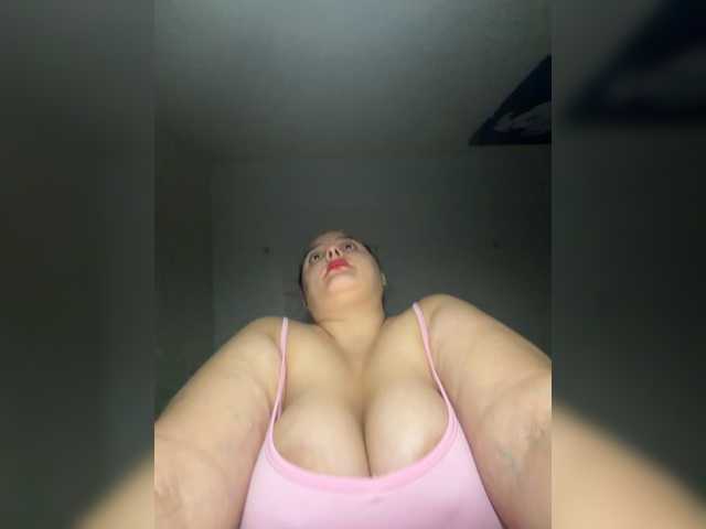 Alisaay, en directo ahora en BongaCams