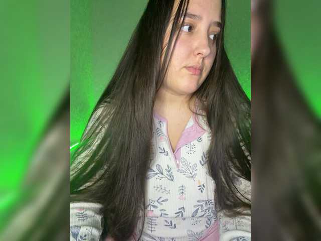 Alisaay live cam on BongaCams