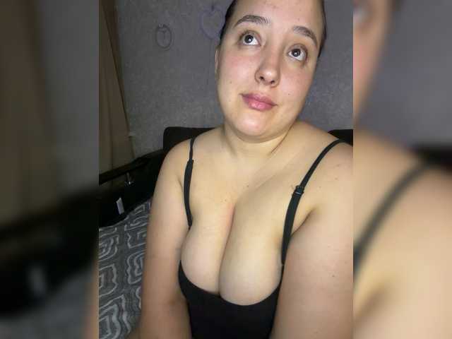 Alisaay live cam