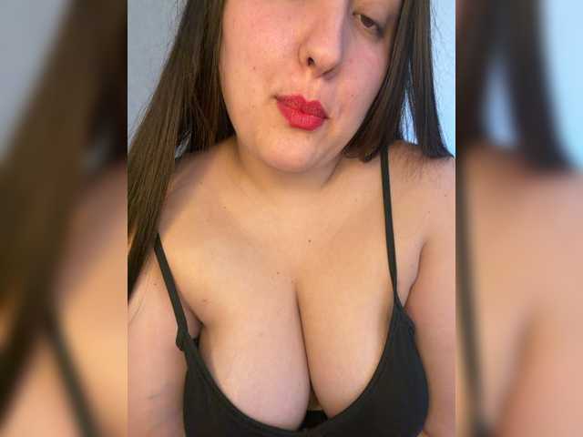 Alisaay live cam on BongaCams
