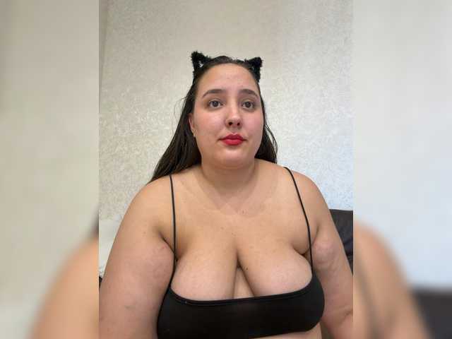 Alisaay live cam on BongaCams